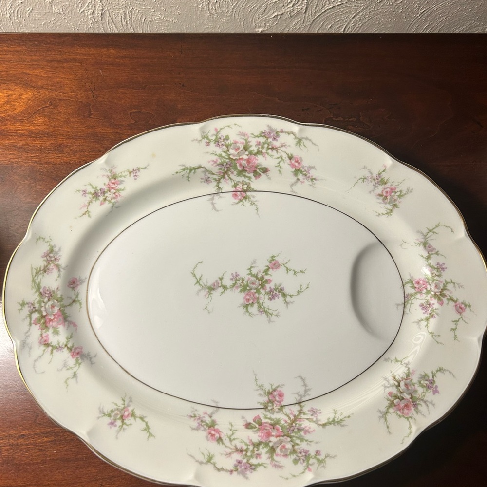 Theodore Haviland Rosalinde Oval Serving Platter 14” with Juice Well